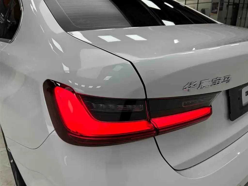 BMW 3 Series 2023 — фото 18