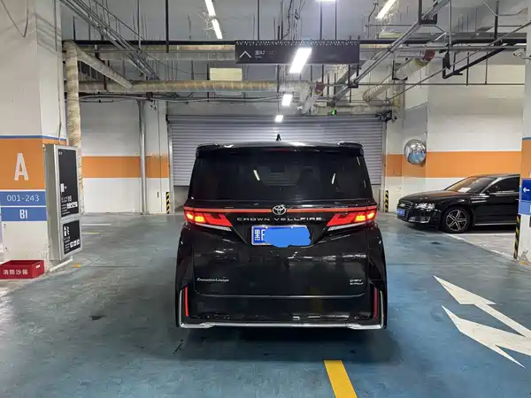 Toyota Vellfire 2024