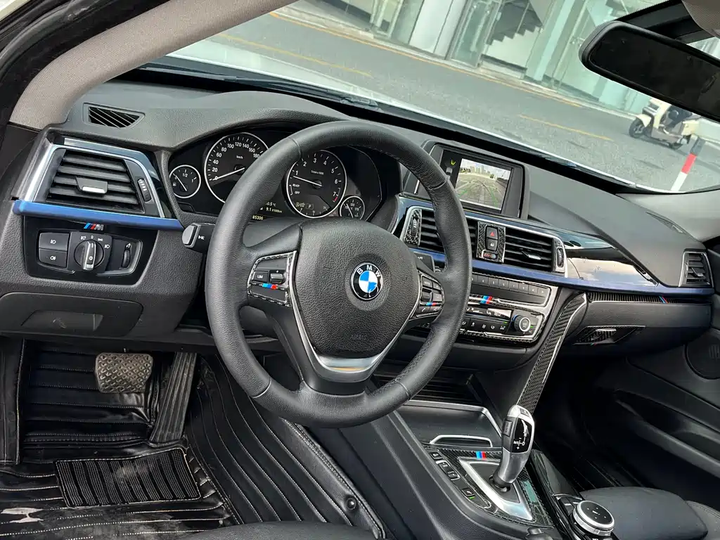BMW 3 Series GT 2018 — фото 12
