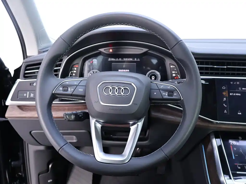Audi Q7 2026 — фото 16