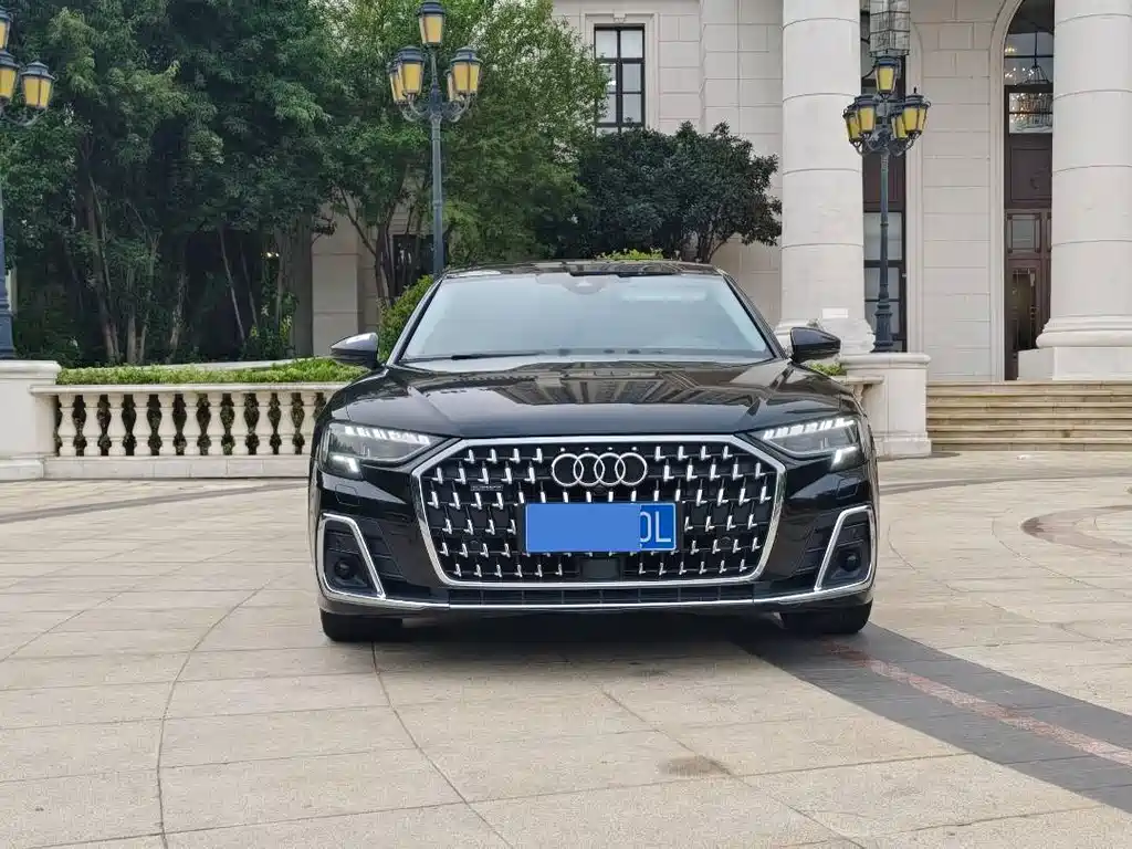 Audi A8 2025