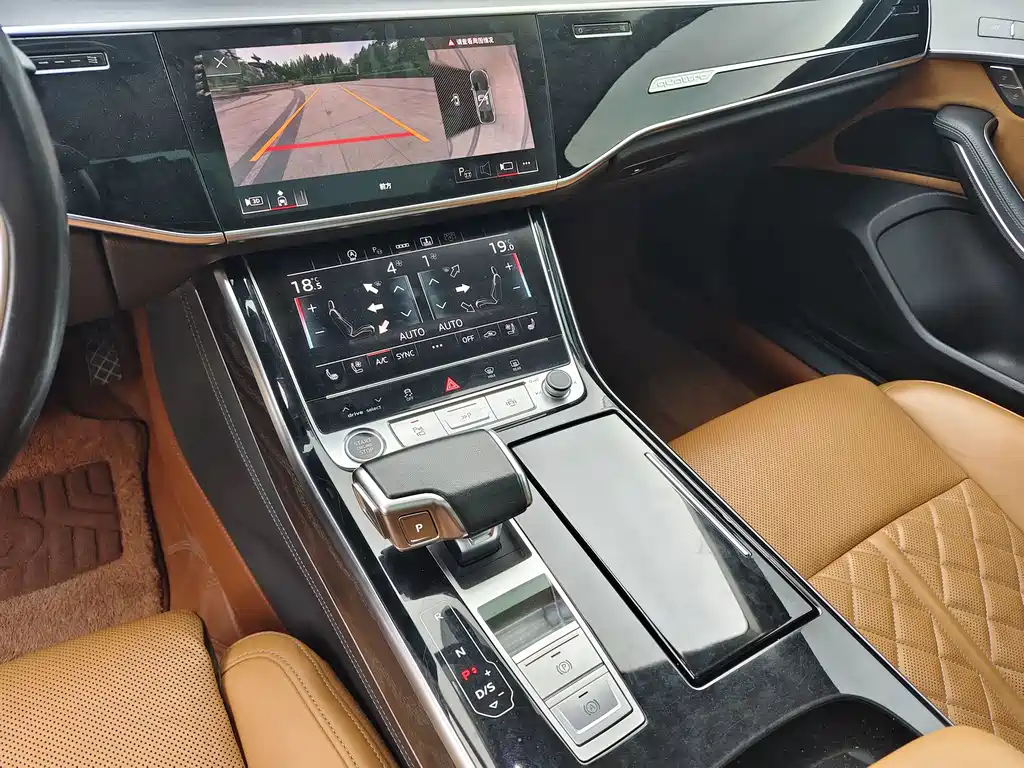 Audi A8 2025 — фото 12