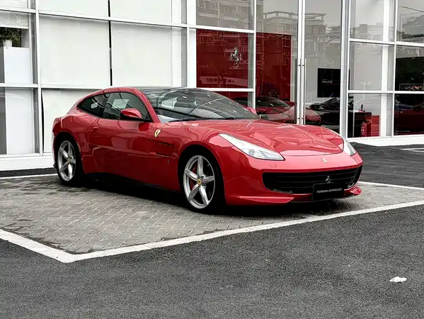 Ferrari GTC4Lusso 2017