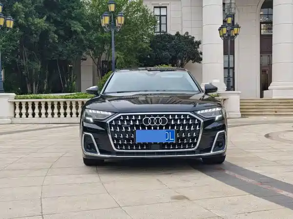 Audi A8 2025
