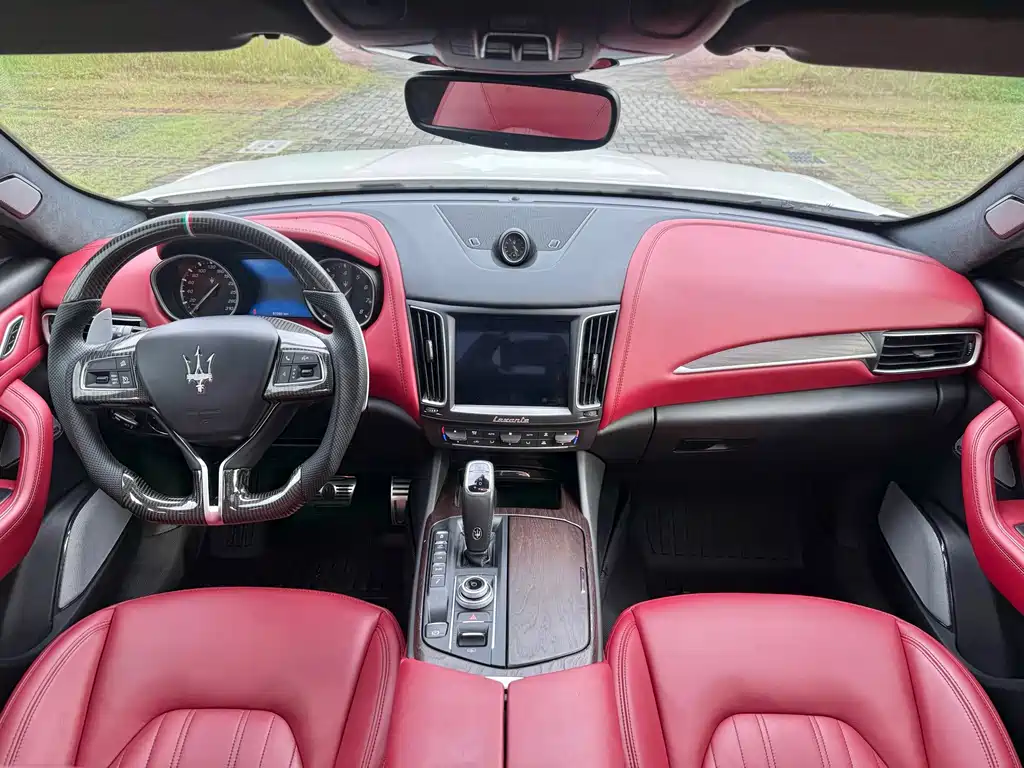 Maserati Levante 2019 — фото 6