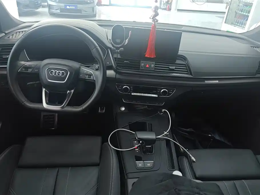 Audi Q5L 2023 — фото 12