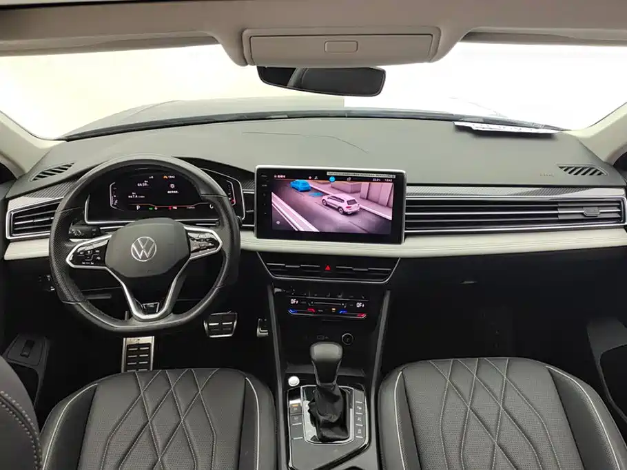Volkswagen Tiguan L 2023 — фото 12