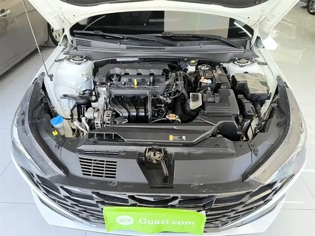 Hyundai Elantra 2023 — фото 20