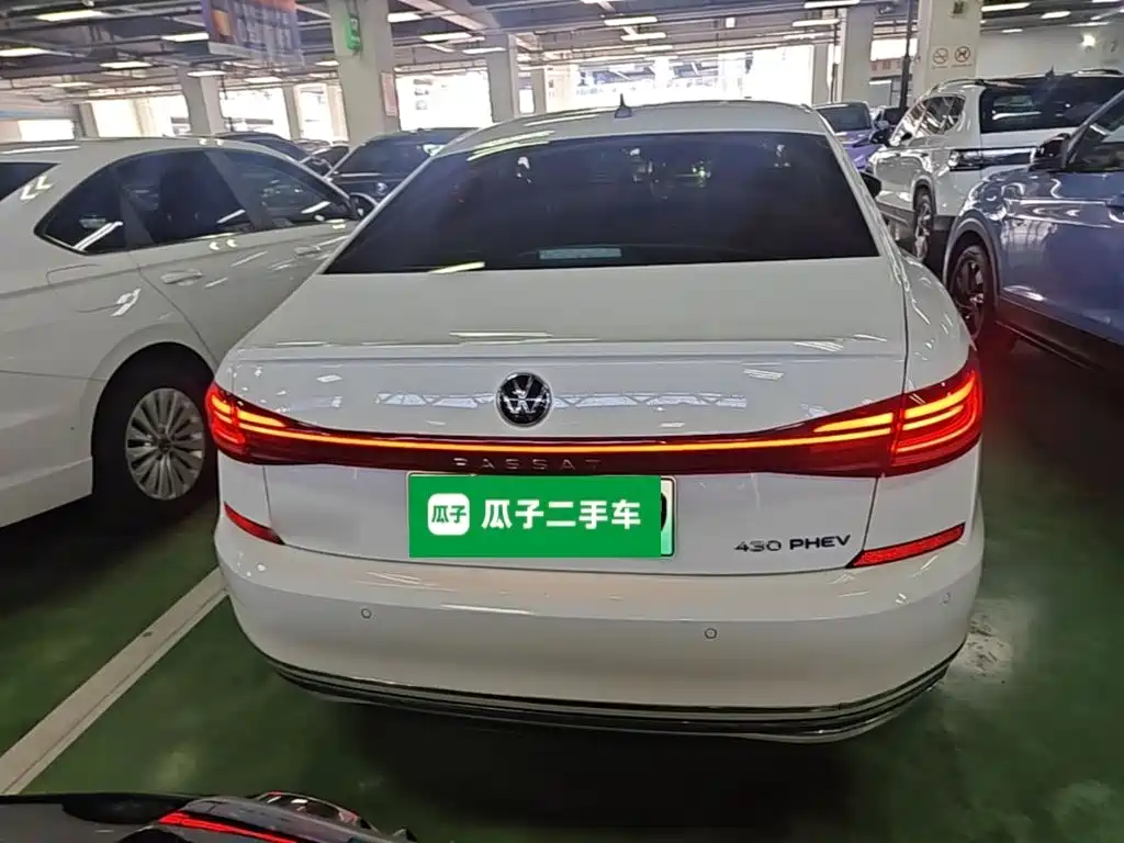 Volkswagen Passat Plug-In Hybrid 2022 — фото 6