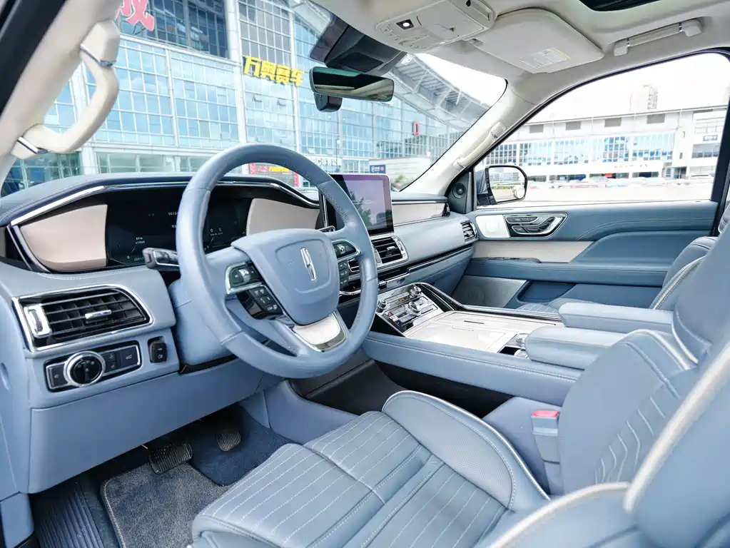 Lincoln Navigator 2019 — фото 9