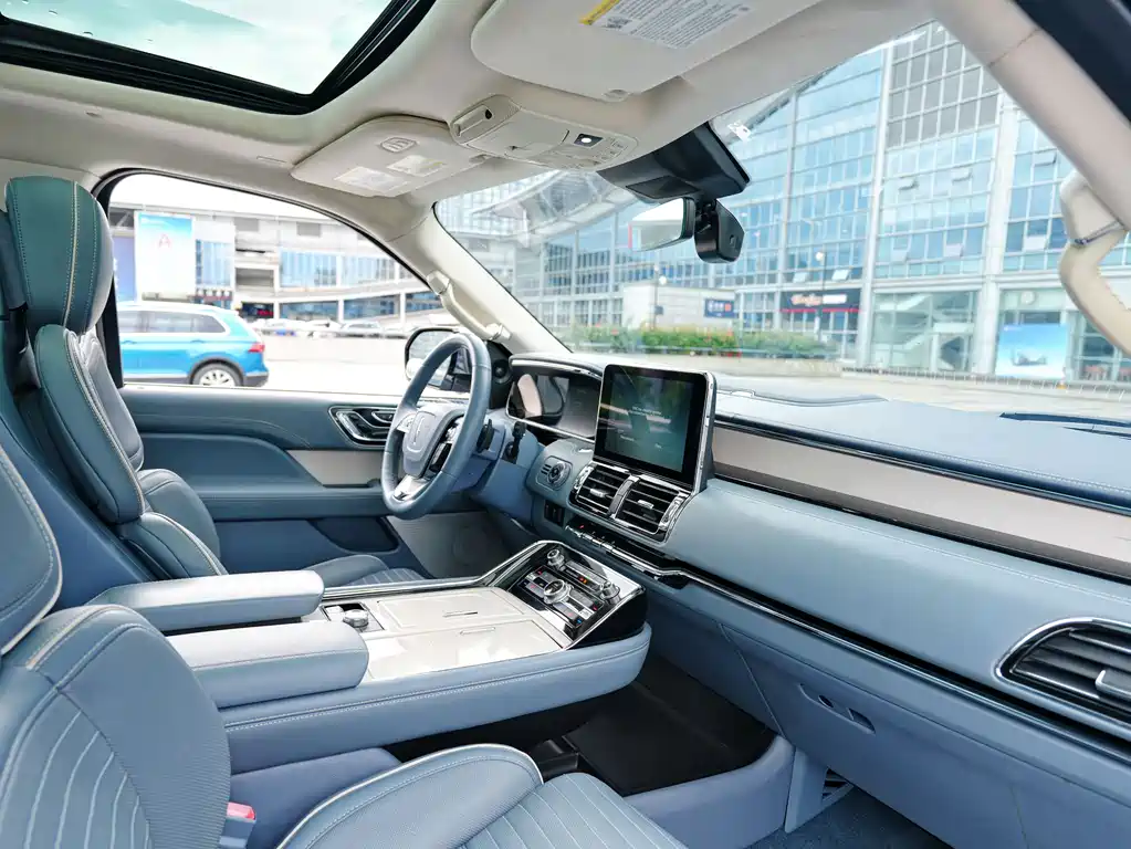Lincoln Navigator 2019 — фото 10