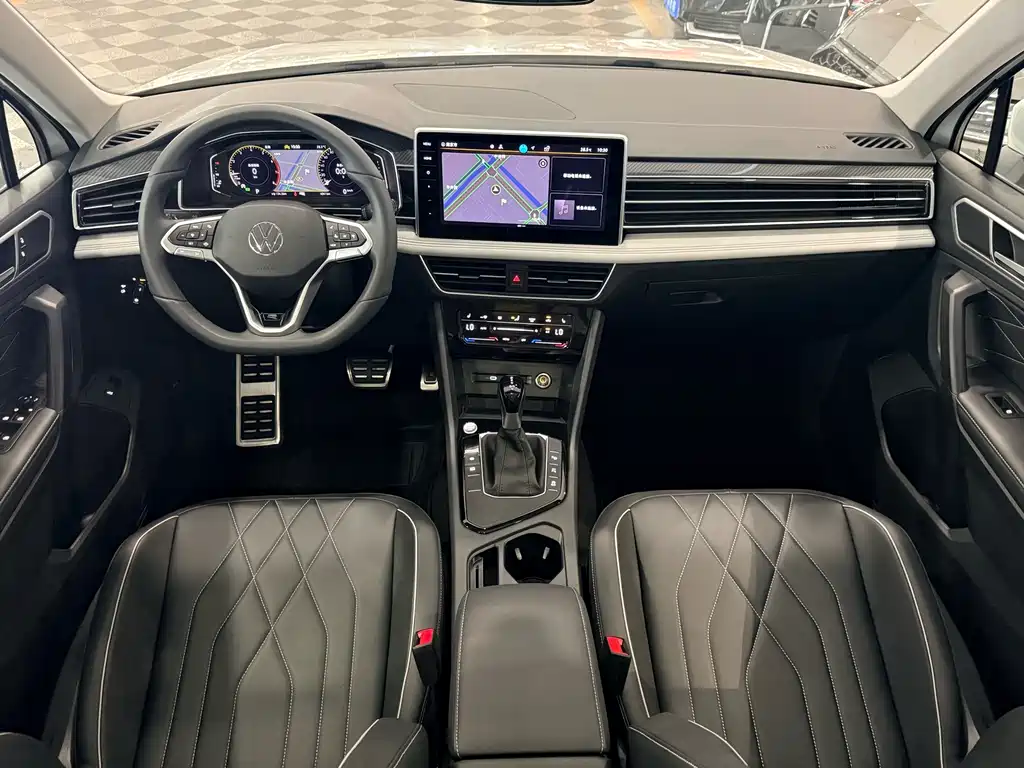 Volkswagen Tiguan L 2025 — фото 11
