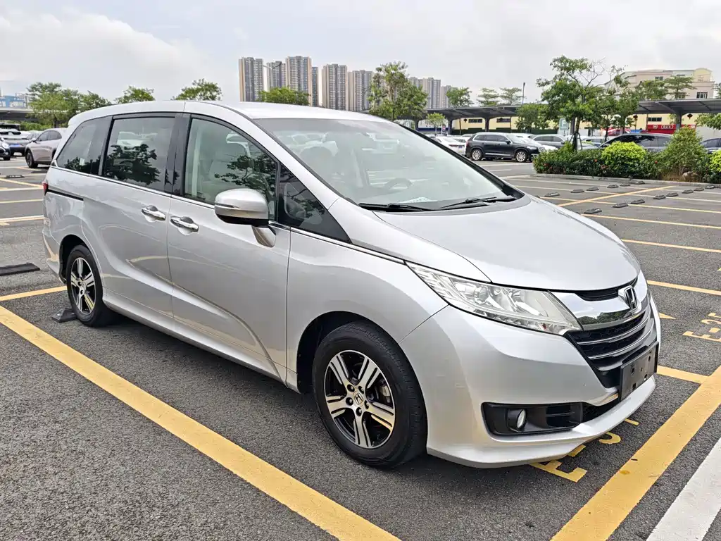 Honda Odyssey 2015 — фото 3