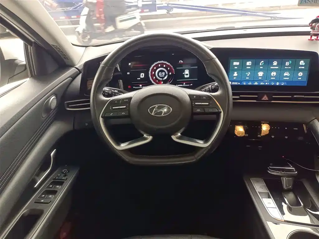 Hyundai Elantra 2021 — фото 3