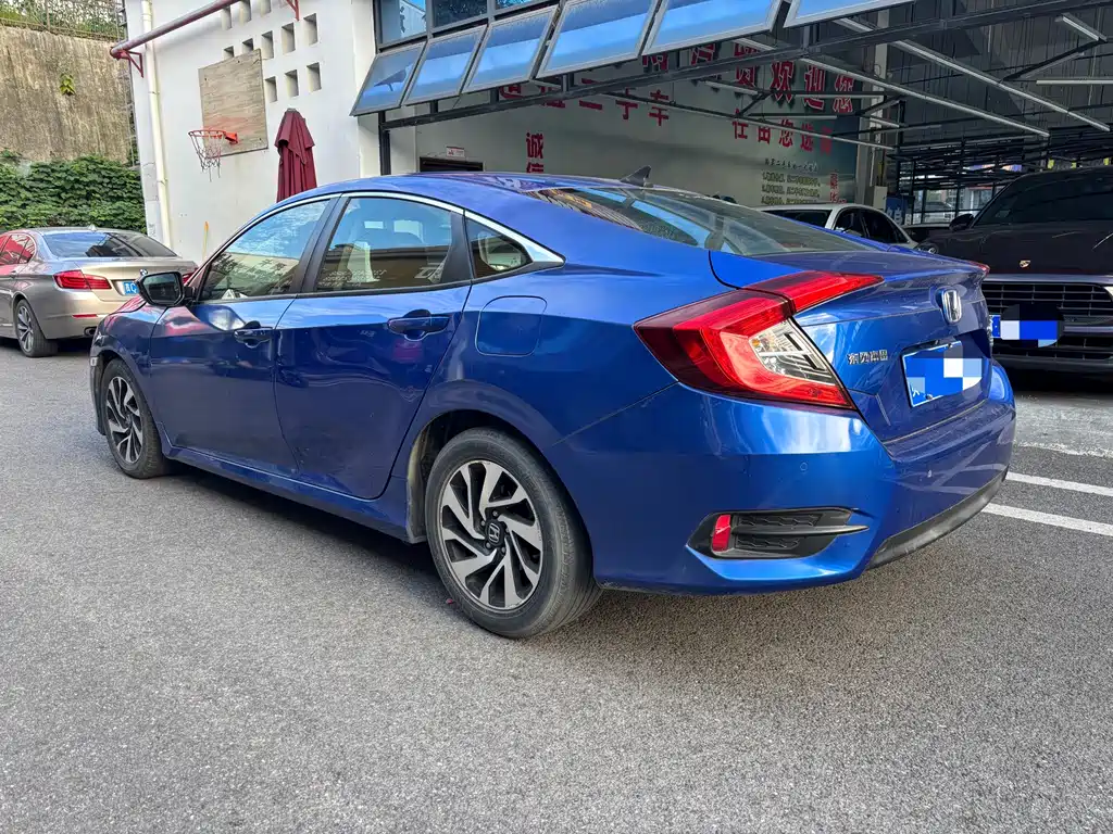 Honda Civic 2017 — фото 9