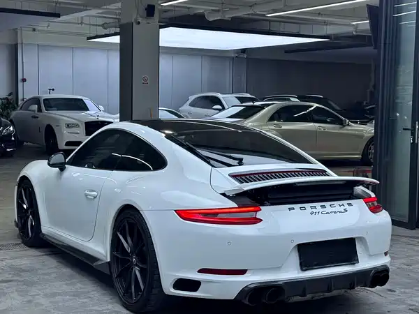Porsche 911 2016