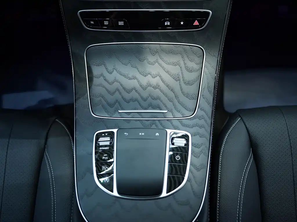 Mercedes-Benz E-Class 2020 — фото 8