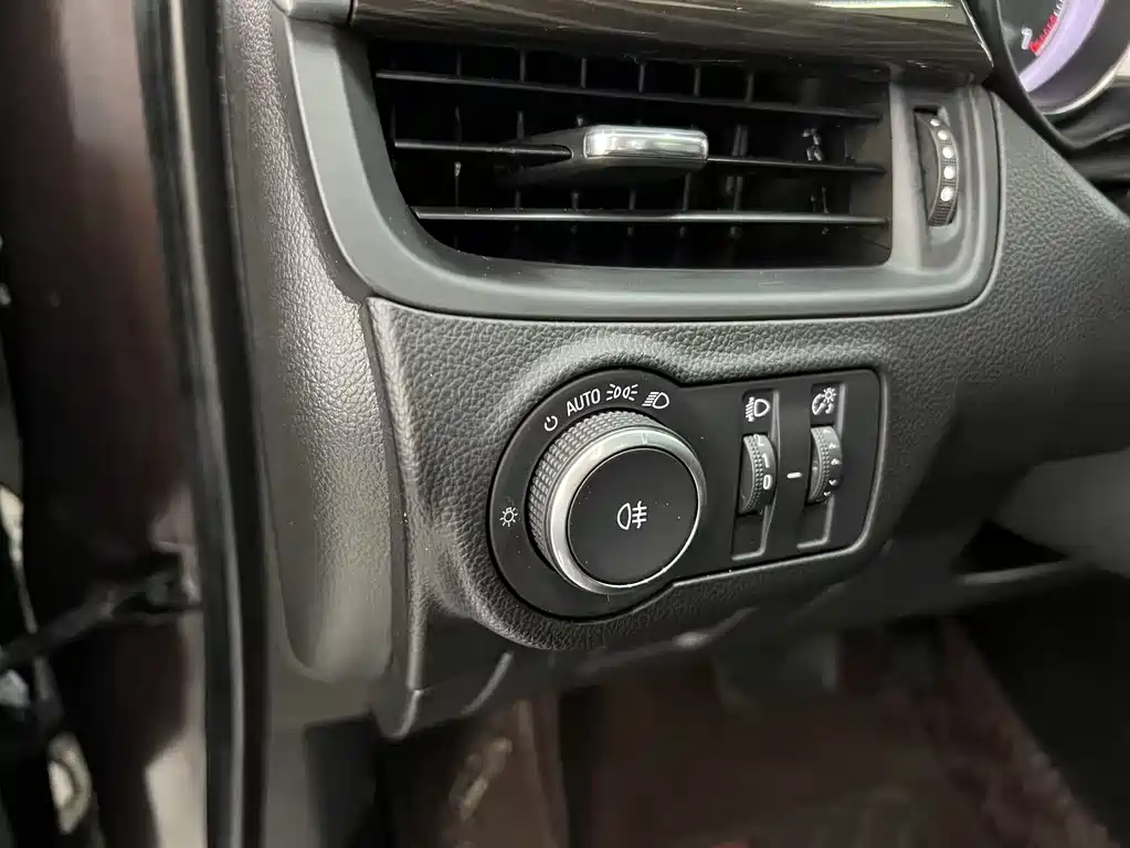 Buick Envision Plus 2020 — фото 12