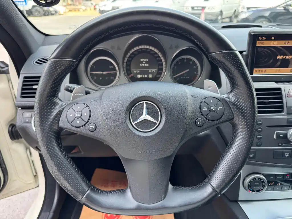 Mercedes-Benz C-Class AMG 2012 — фото 11