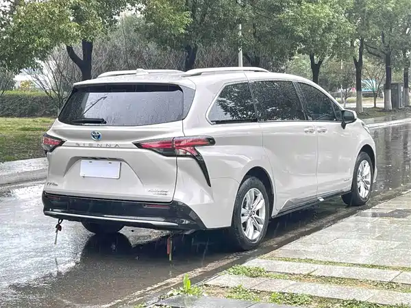 Toyota Sienna 2021