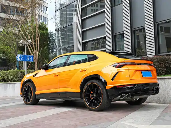 Lamborghini Urus 2021