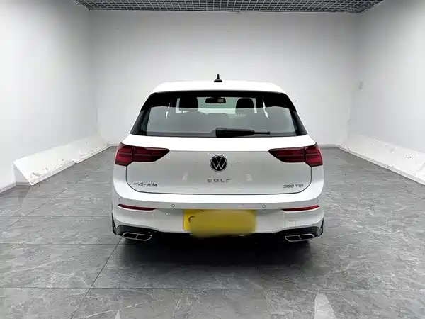 Volkswagen Golf 2024