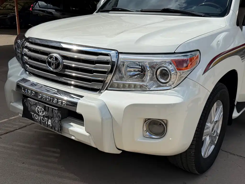 Toyota Land Cruiser 2015 — фото 12