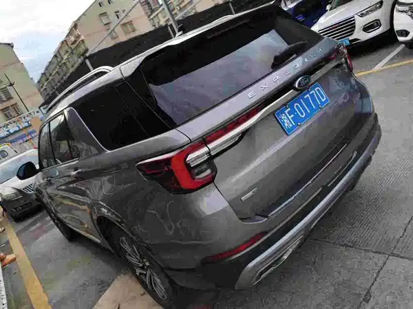 Ford Explorer 2023