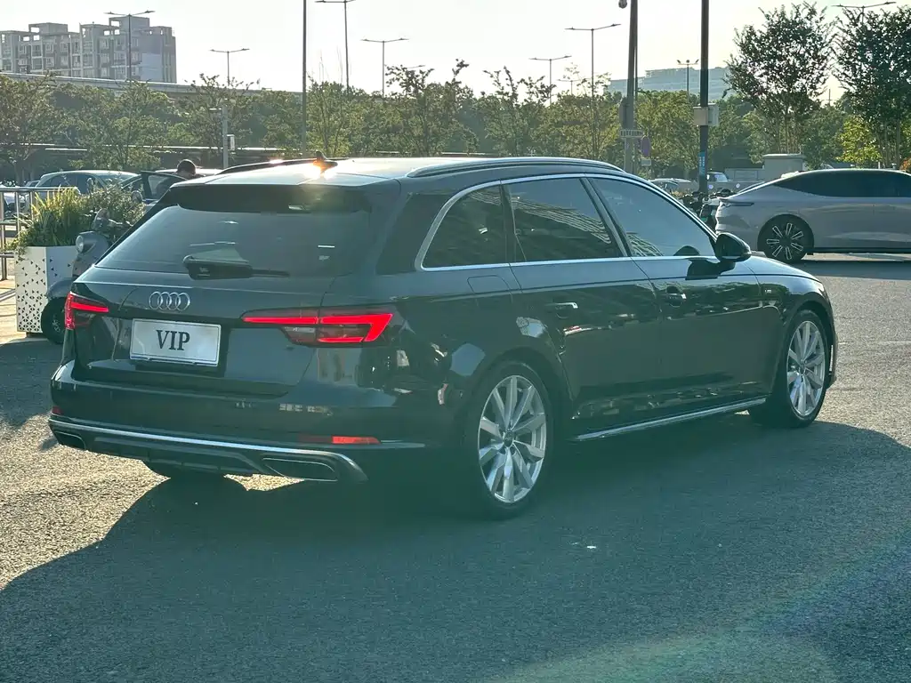 Audi A4 2020 — фото 6