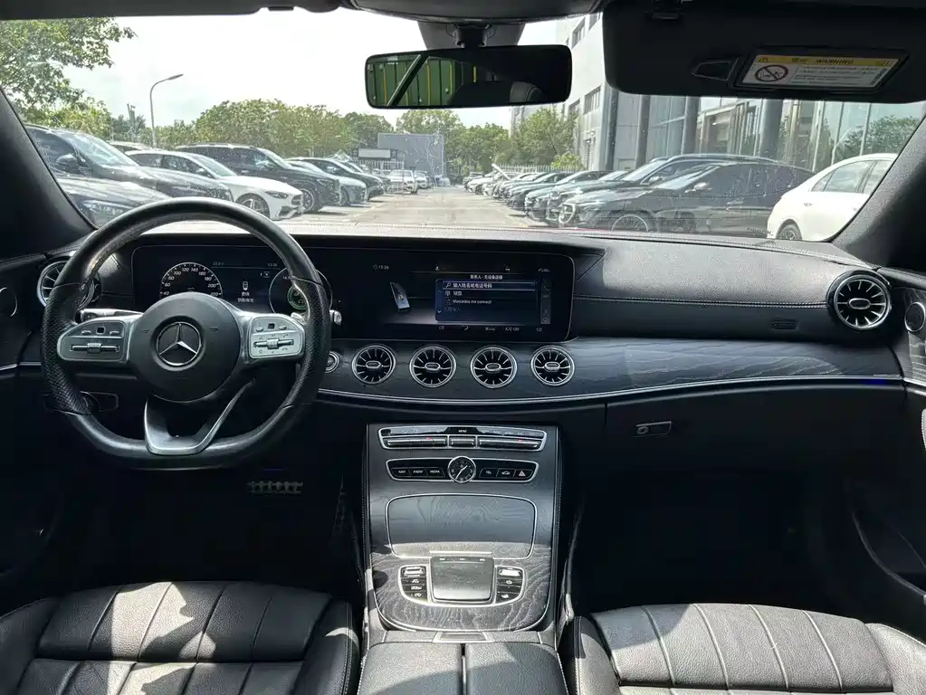 Mercedes-Benz E-Class 2019 — фото 16