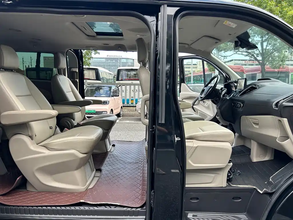 Ford Tourneo 2019 — фото 14