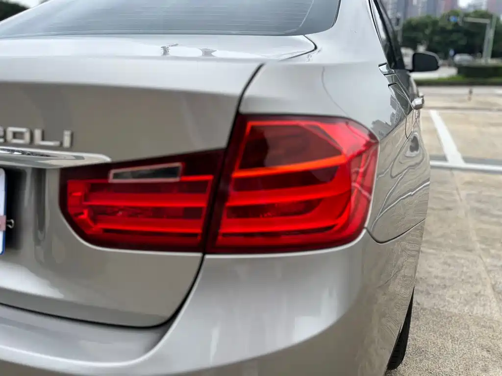 BMW 3 Series 2015 — фото 11