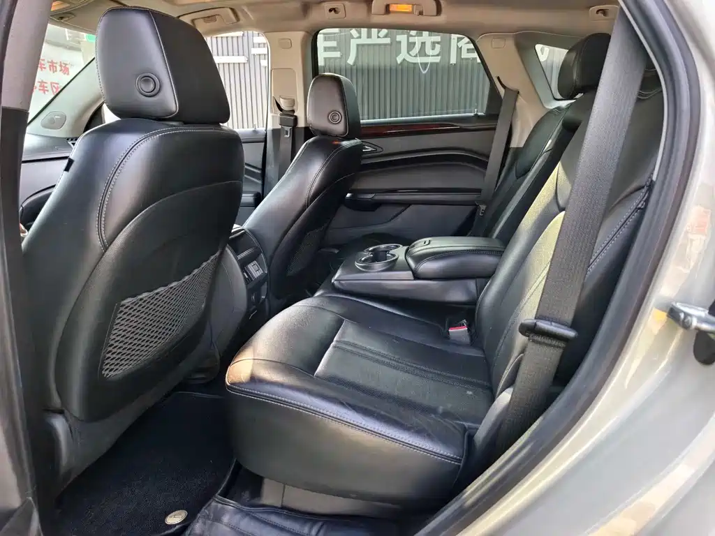 Cadillac SRX 2013 — фото 10