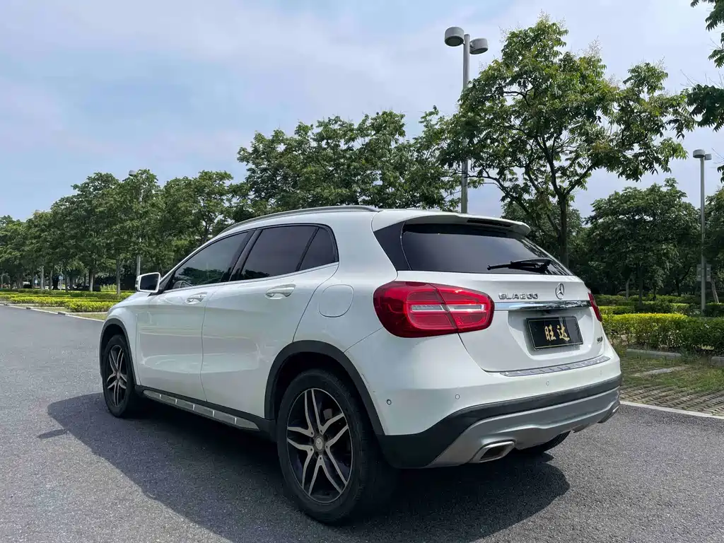 Mercedes-Benz GLA 2016