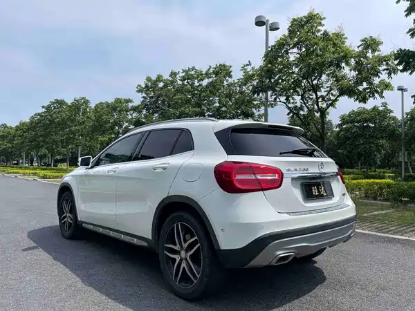 Mercedes-Benz GLA 2016