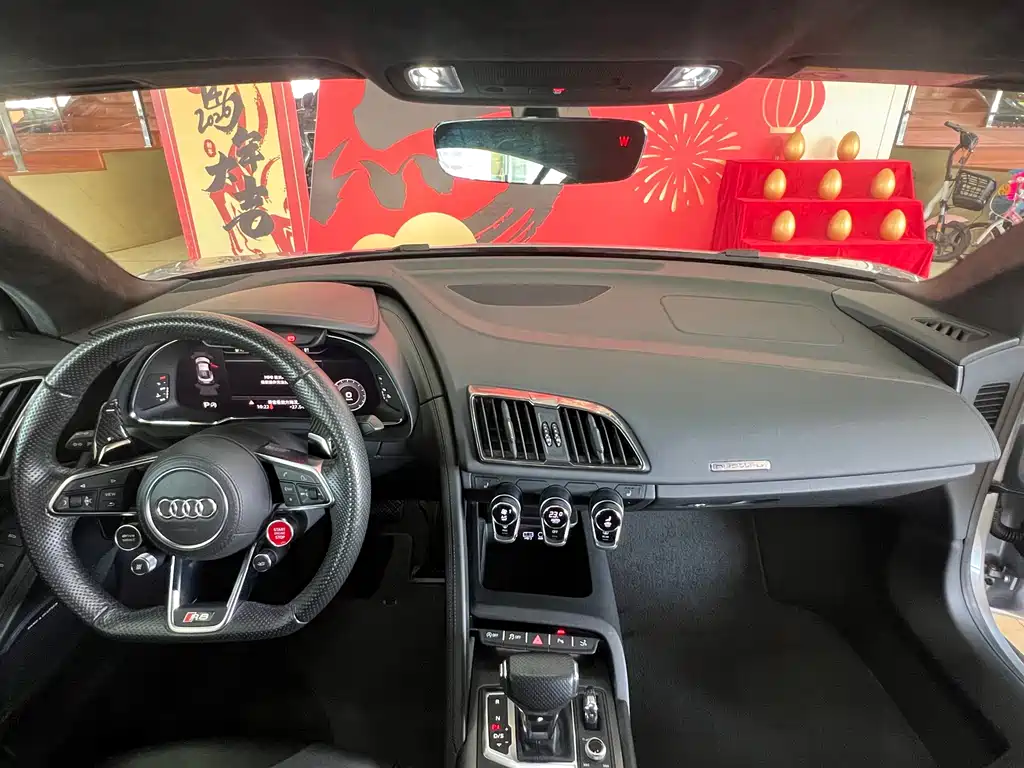 Audi R8 2018 — фото 15