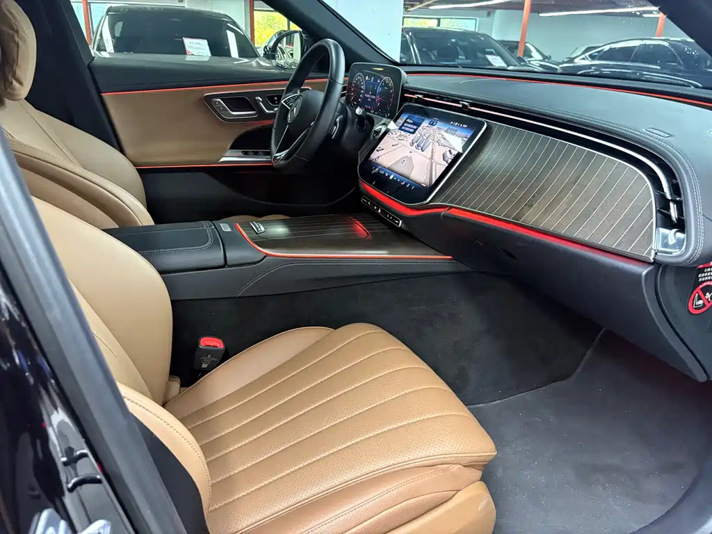 Mercedes-Benz E-Class 2024 — фото 14