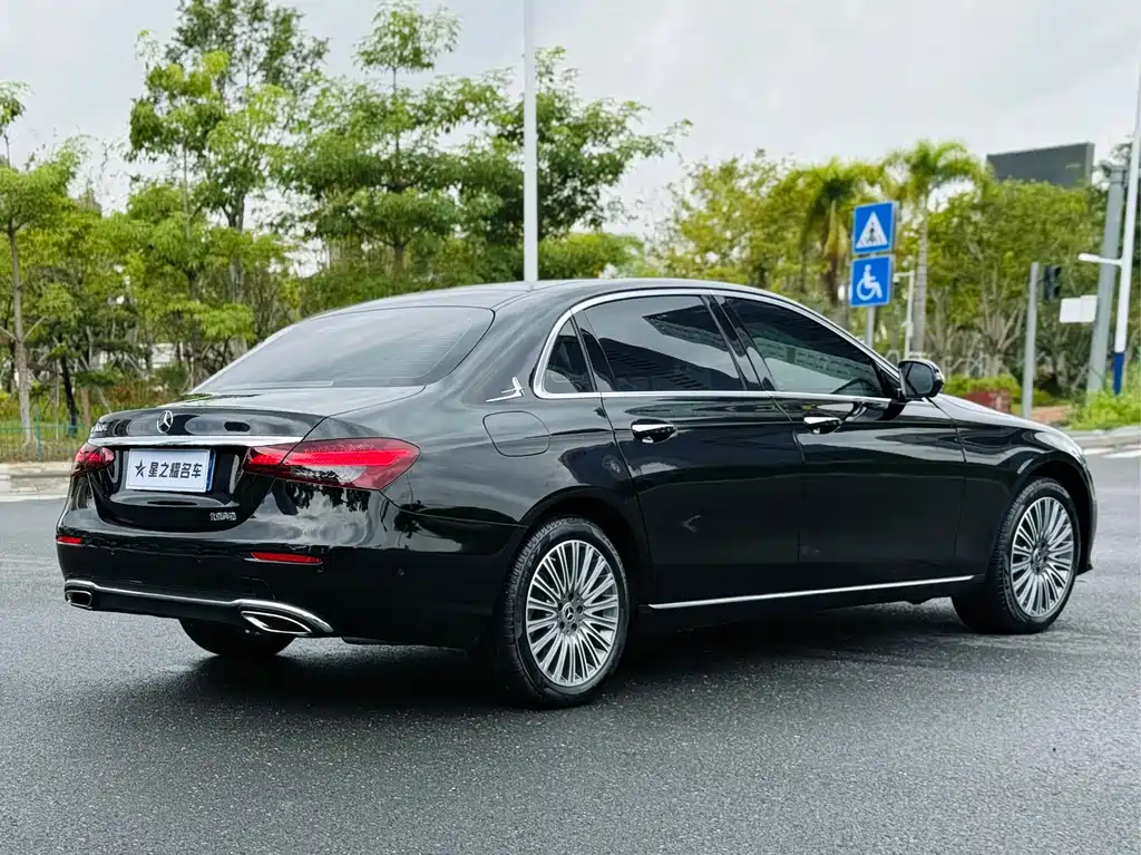 Mercedes-Benz E-Class 2023 — фото 8