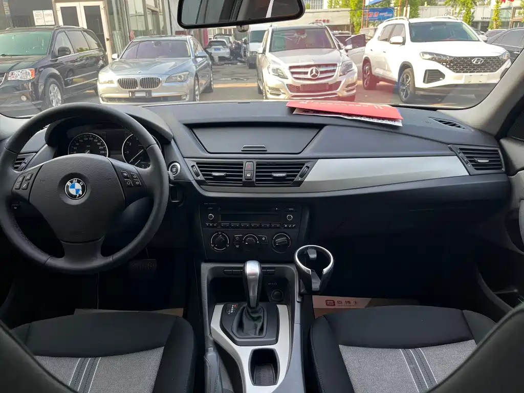 BMW X1 2012 — фото 17