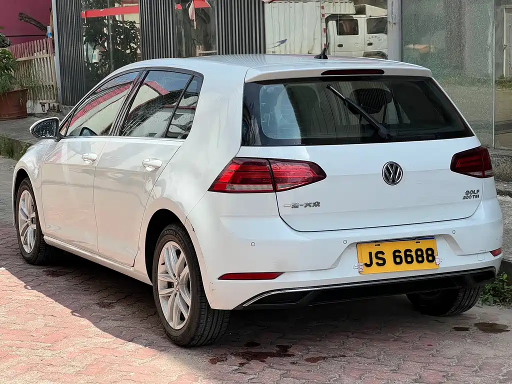 Volkswagen Golf 2019 — фото 10