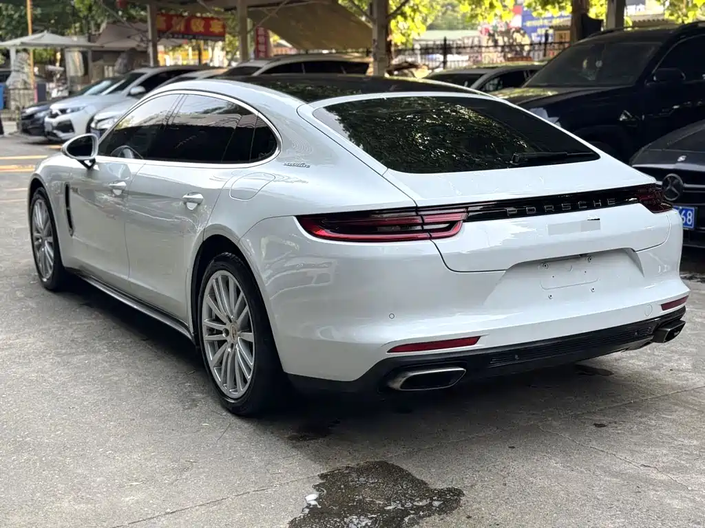 Porsche Panamera Hybrid 2018 — фото 9