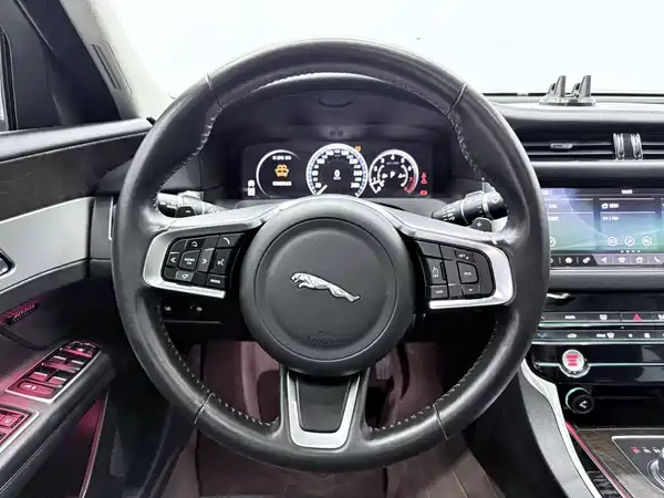 Jaguar XFL 2021