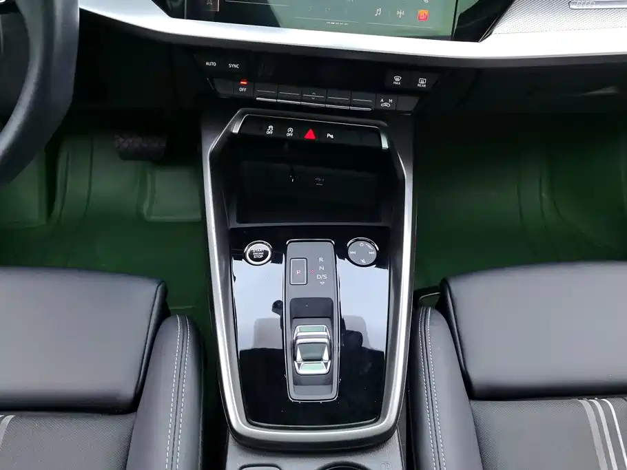 Audi A3 2022 — фото 16