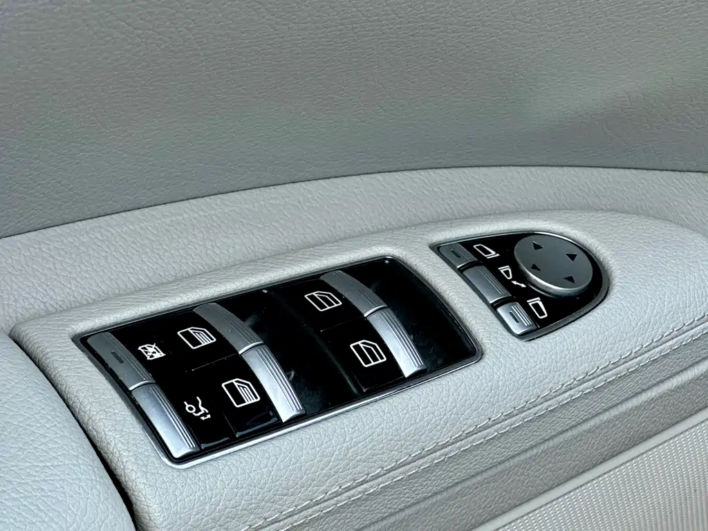 Mercedes-Benz S-Class 2010 — фото 22