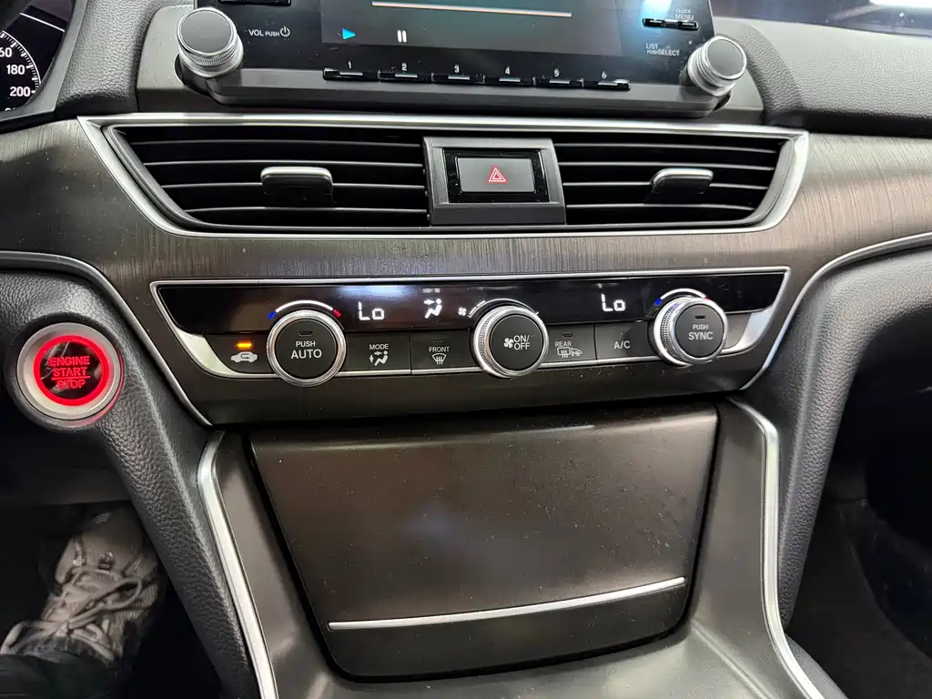 Honda Accord 2021 — фото 16