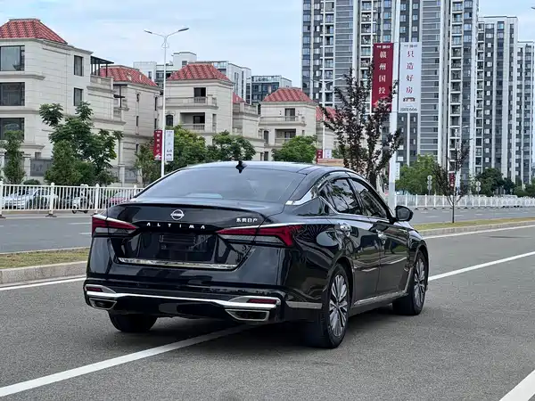 Nissan Teana 2023