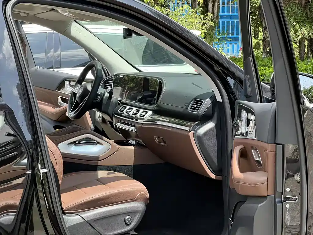 Mercedes-Benz GLE 2026 — фото 12