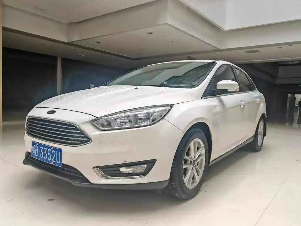 Ford Focus 2018 — фото 1
