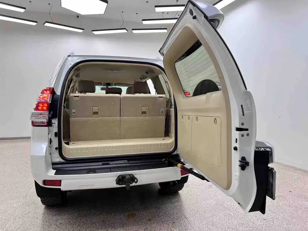Toyota Prado 2017 — фото 25