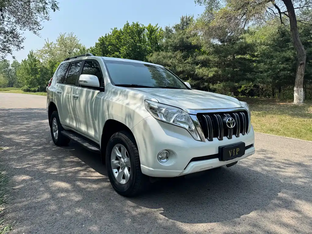 Toyota Prado 2016 — фото 1